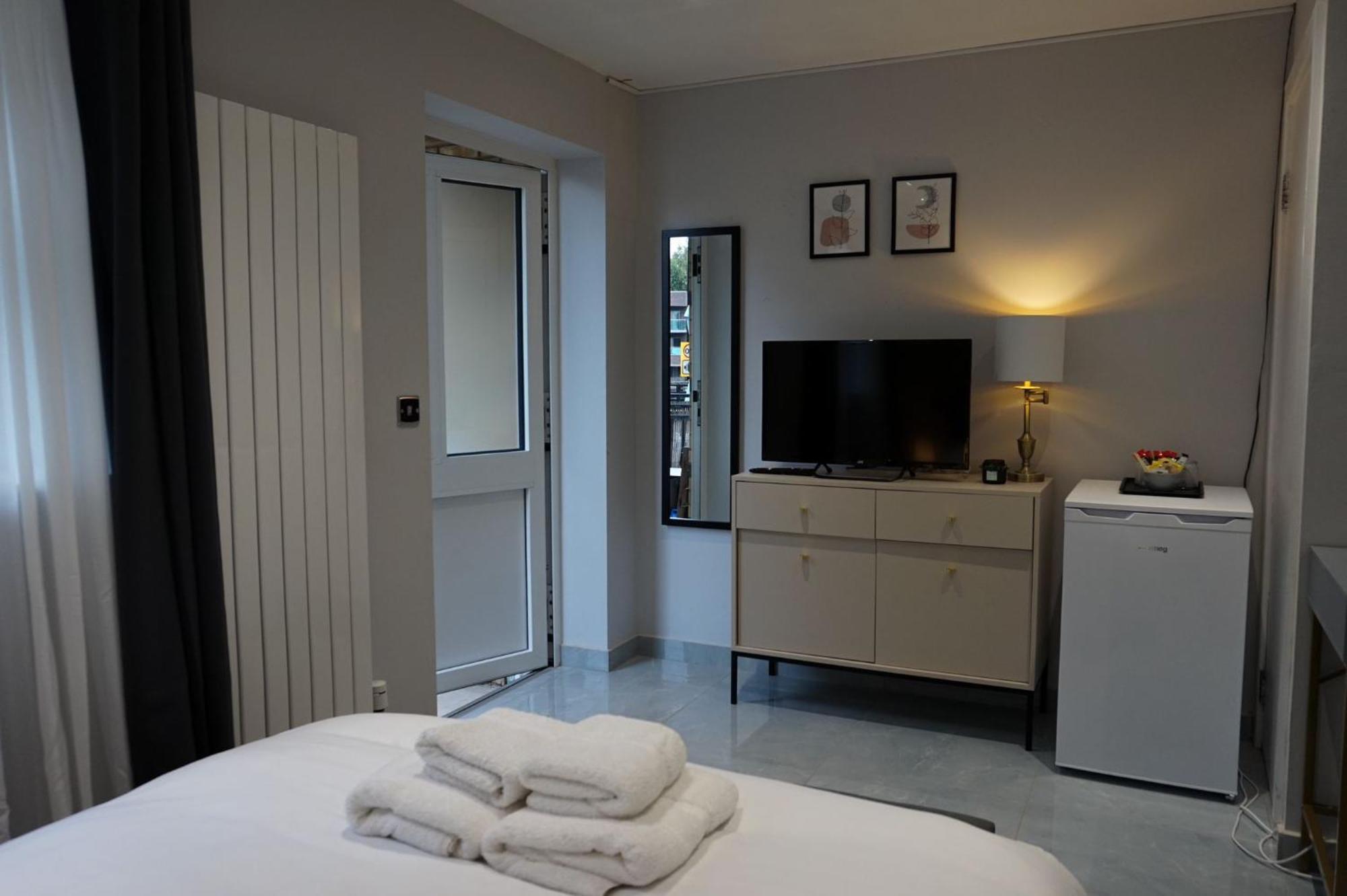 Luxury 5Bd Suite Guest House Londra Exterior foto